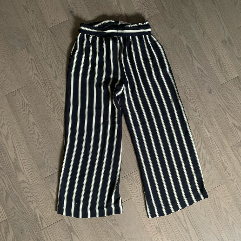 🛍NWT🛍 Striped Wide-Leg Crop Pants - Picture 5 of 6